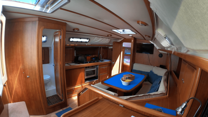 Interior del barco